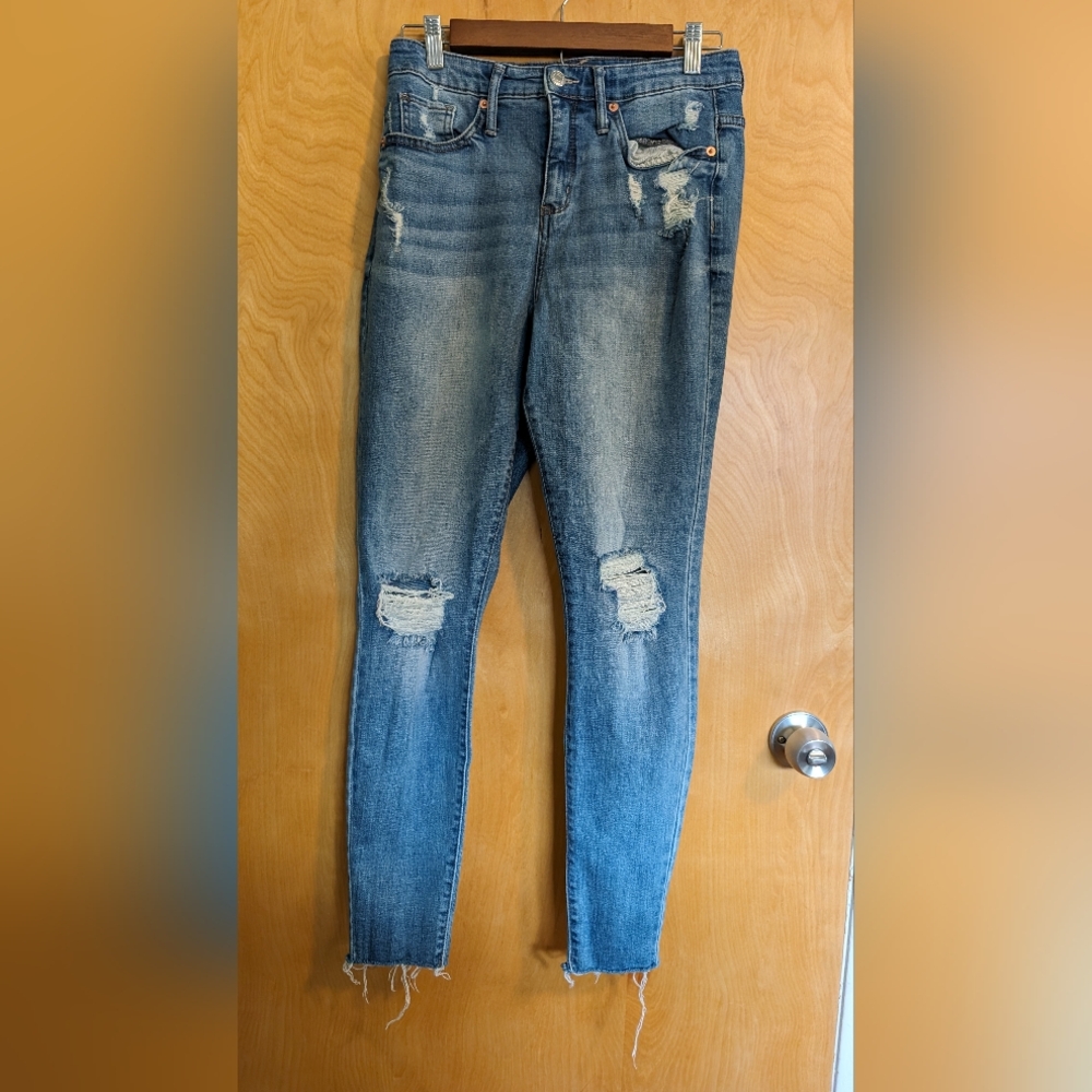 Wild Fable Women's Ripped Cut Off Jeans Size 6
